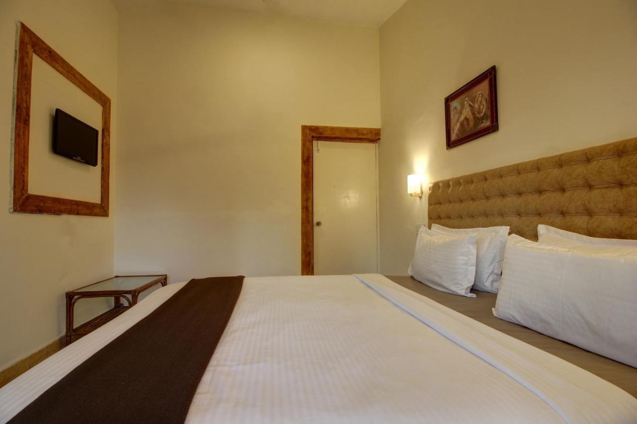 Grand Royale Palms Benaulim Hotel ภายนอก รูปภาพ